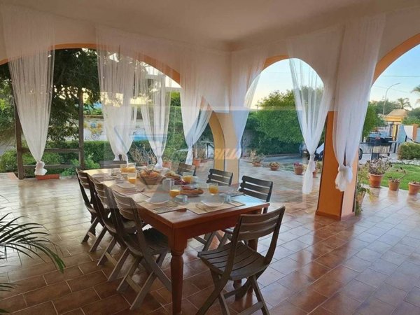 casa indipendente in vendita a Siracusa in zona Centro Città