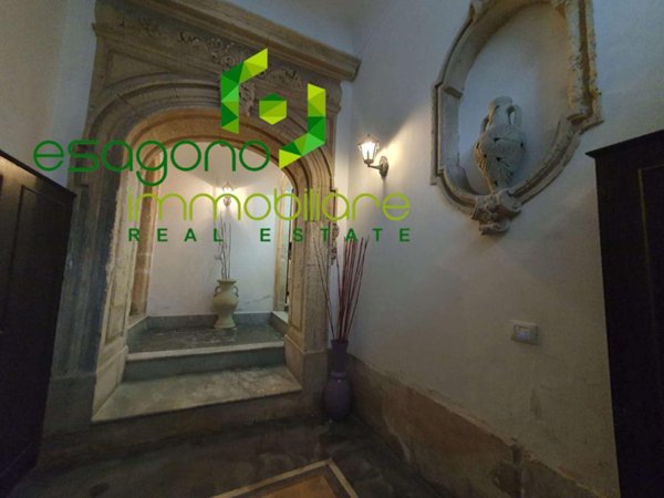 appartamento in vendita a Siracusa in zona Isola Ortigia
