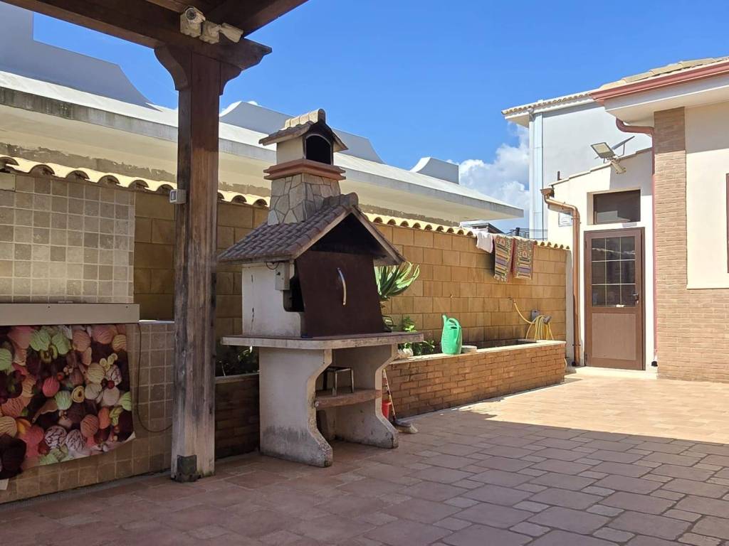 casa indipendente in vendita a Siracusa in zona Scala Greca