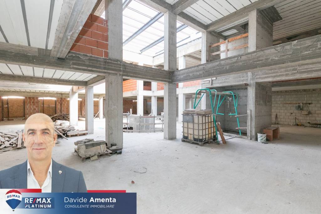 negozio in vendita a Siracusa in zona Isola Ortigia