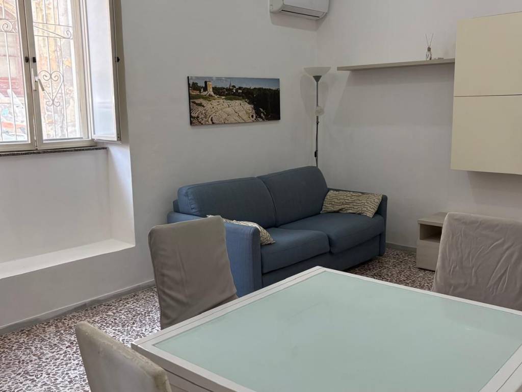 appartamento in vendita a Siracusa in zona Borgata