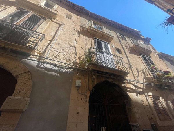 appartamento in vendita a Siracusa in zona Isola Ortigia