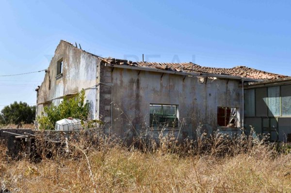 casa indipendente in vendita a Siracusa in zona Targia