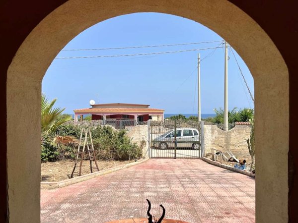 casa indipendente in vendita a Siracusa in zona Centro Città