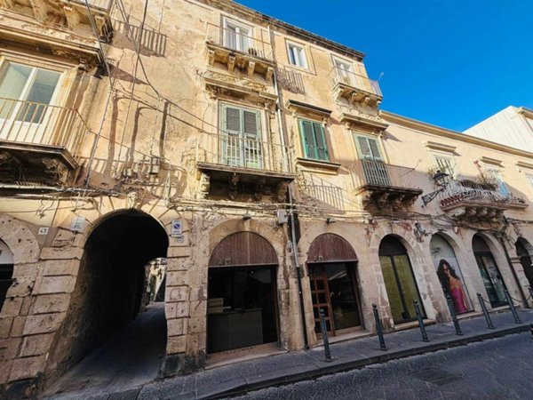 appartamento in vendita a Siracusa in zona Isola Ortigia