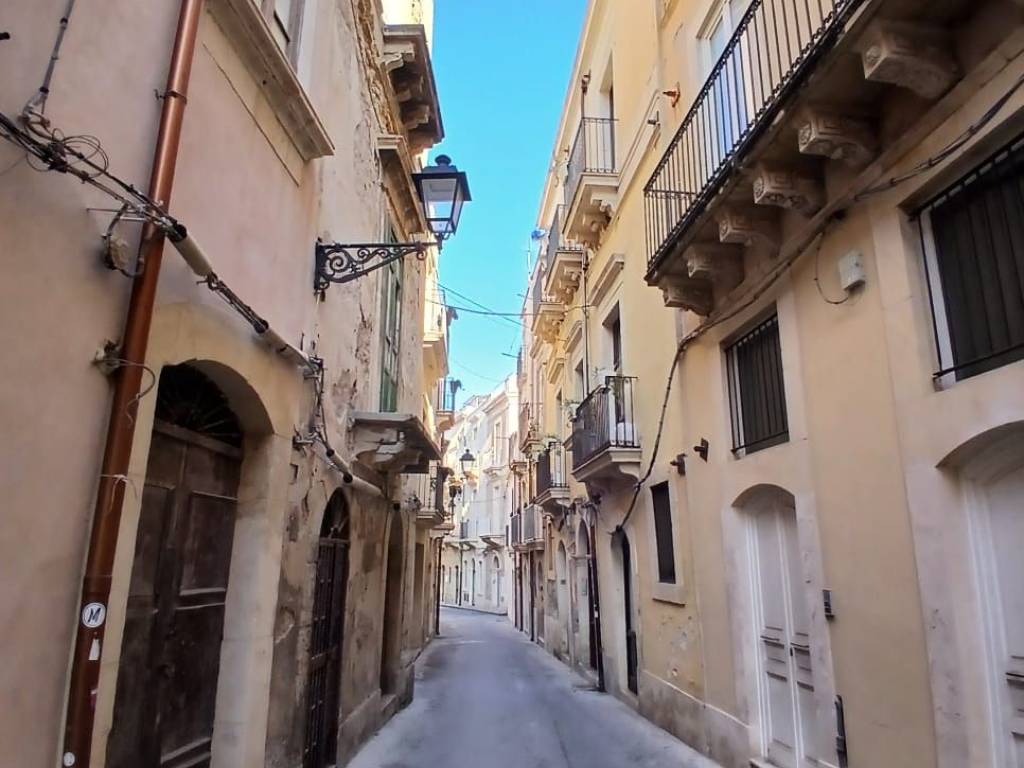 appartamento in vendita a Siracusa in zona Isola Ortigia