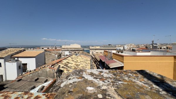 appartamento in vendita a Siracusa in zona Isola Ortigia
