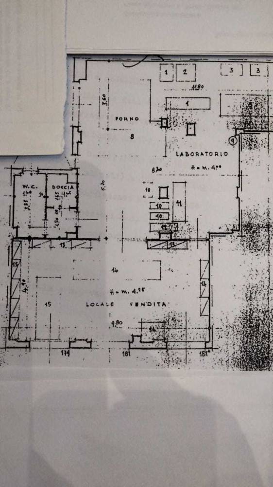 locale commerciale in vendita a Siracusa in zona Grottasanta