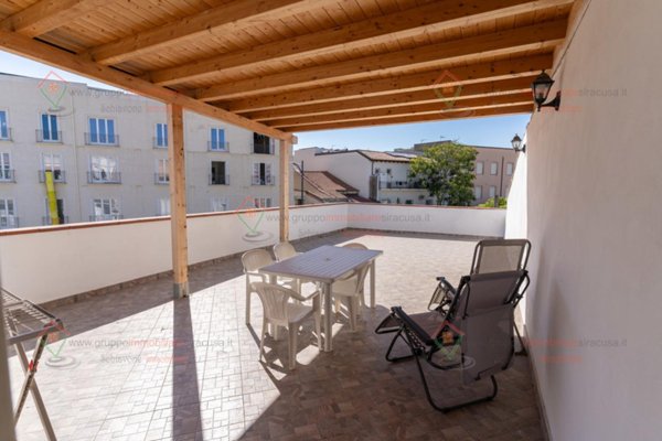 appartamento in vendita a Siracusa in zona Borgata