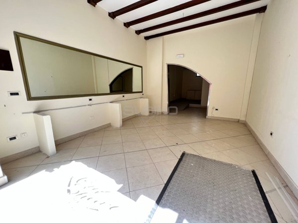 locale commerciale in vendita a Siracusa