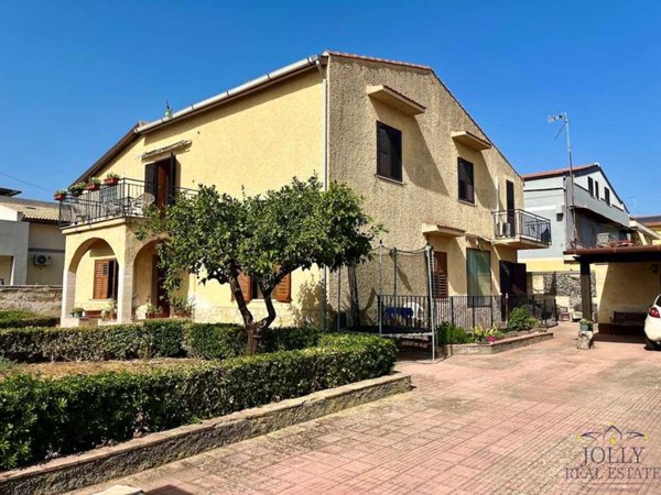 casa indipendente in vendita a Siracusa in zona Scala Greca