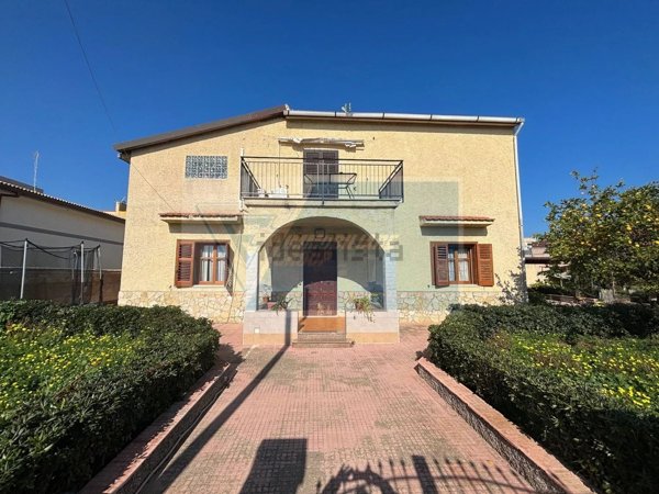 casa indipendente in vendita a Siracusa in zona Scala Greca