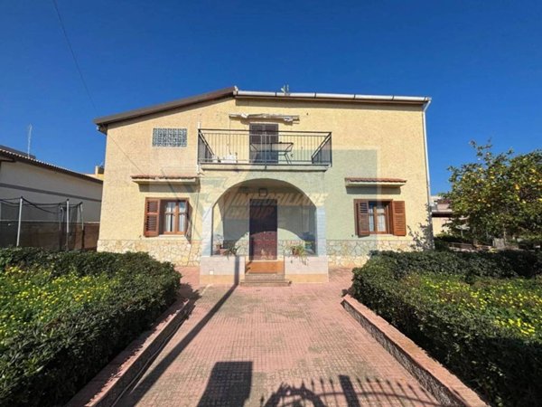 casa indipendente in vendita a Siracusa in zona Scala Greca