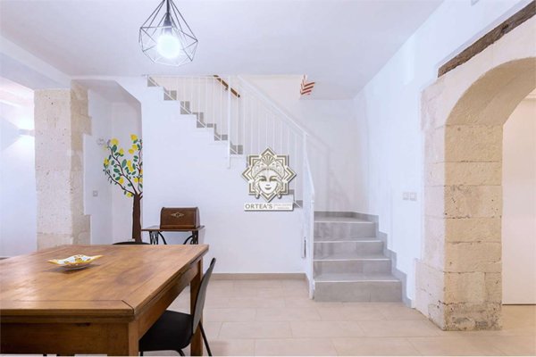 appartamento in vendita a Siracusa in zona Isola Ortigia