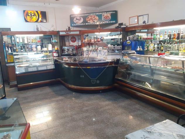 locale commerciale in vendita a Siracusa in zona Centro Città