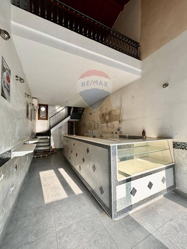 locale commerciale in vendita a Siracusa in zona Centro Città