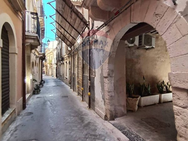 appartamento in vendita a Siracusa in zona Isola Ortigia