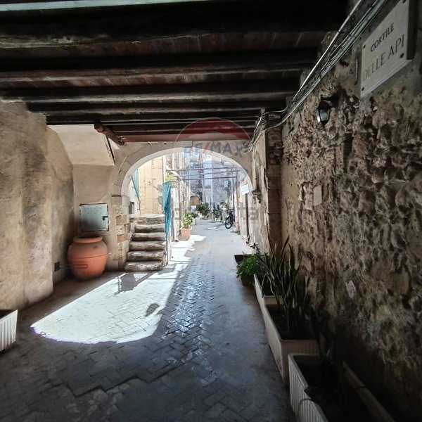 appartamento in vendita a Siracusa in zona Isola Ortigia