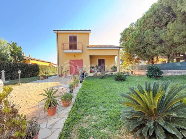 casa indipendente in vendita a Siracusa in zona Arenella