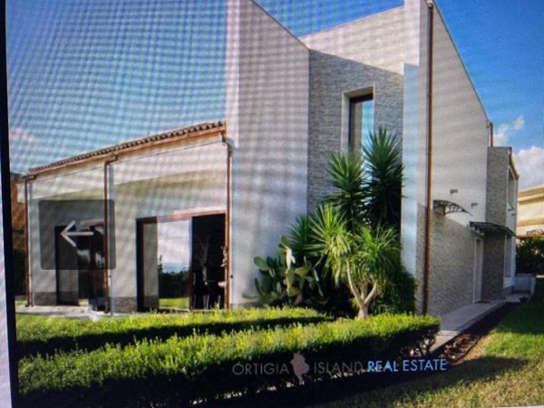 casa indipendente in vendita a Siracusa in zona Belvedere