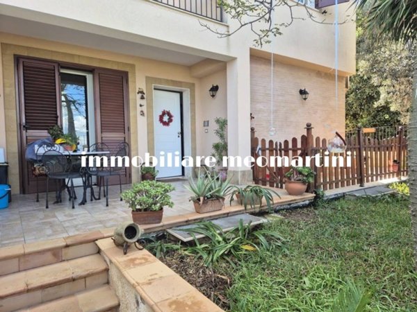 casa indipendente in vendita a Siracusa in zona Grottasanta