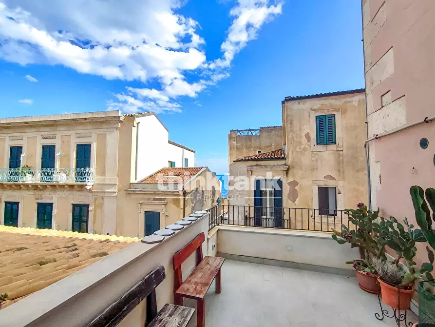 casa indipendente in vendita a Siracusa in zona Isola Ortigia