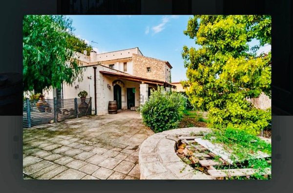 casa indipendente in vendita a Siracusa in zona Centro Città