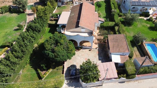 casa indipendente in vendita a Siracusa in zona Fontane Bianche