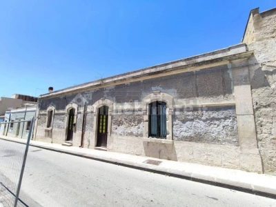 casa indipendente in vendita a Siracusa in zona Borgata