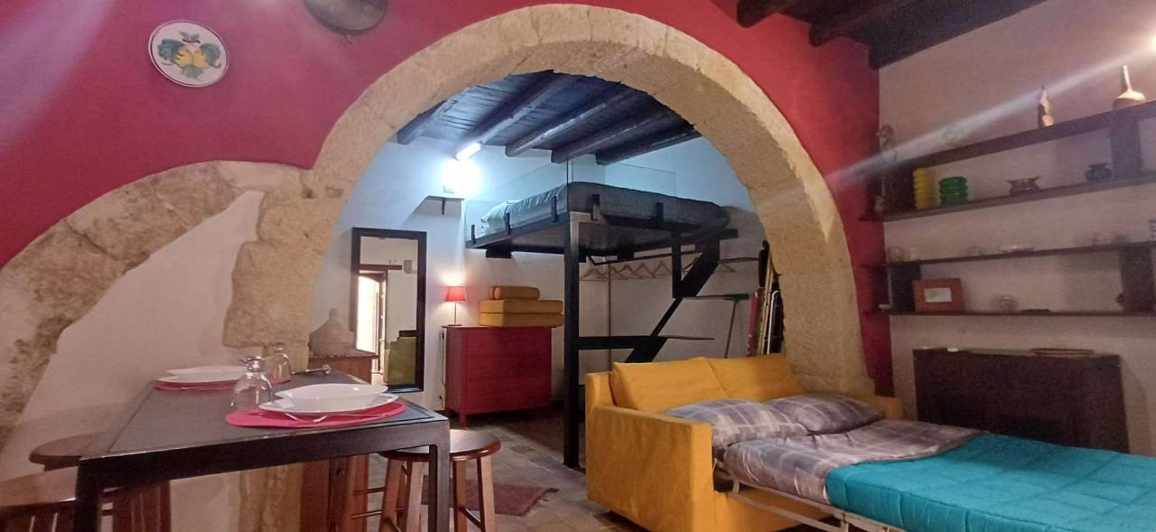 appartamento in vendita a Siracusa in zona Isola Ortigia