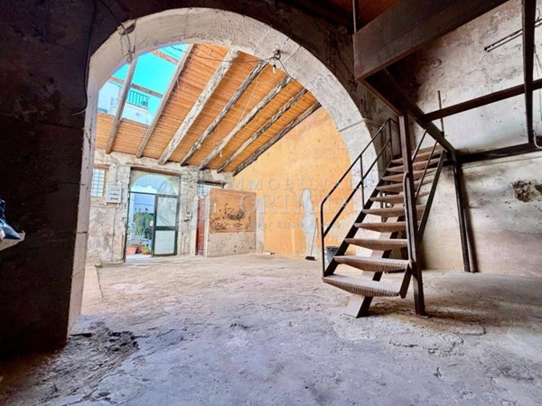 appartamento in vendita a Siracusa in zona Isola Ortigia