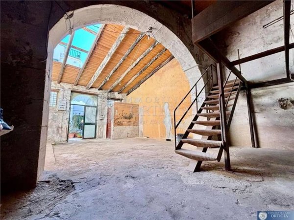 appartamento in vendita a Siracusa in zona Isola Ortigia