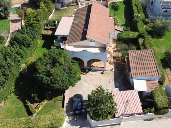 casa indipendente in vendita a Siracusa in zona Fontane Bianche
