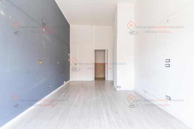 negozio in vendita a Siracusa in zona Grottasanta