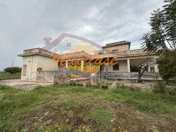casa indipendente in vendita a Siracusa in zona Belvedere