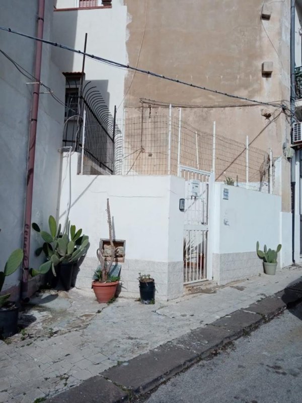 casa indipendente in vendita a Siracusa in zona Belvedere