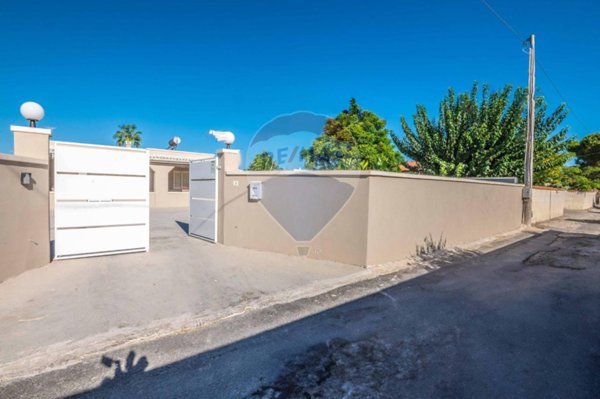 casa indipendente in vendita a Siracusa in zona Isola / Plemmirio