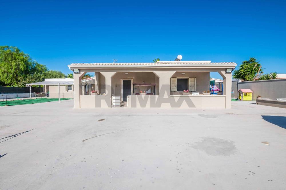 casa indipendente in vendita a Siracusa in zona Isola / Plemmirio