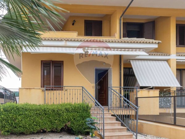 casa indipendente in vendita a Siracusa in zona Scala Greca