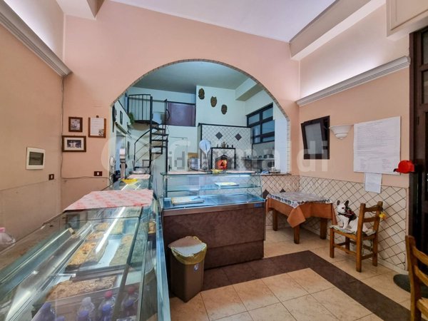 locale commerciale in vendita a Siracusa in zona Scala Greca
