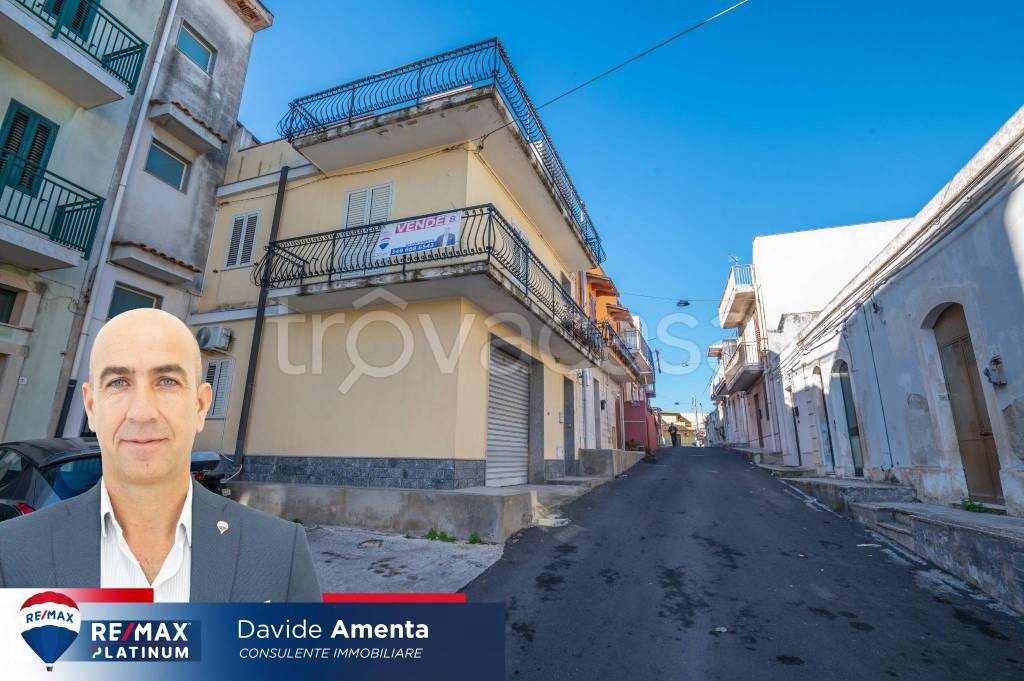 casa indipendente in vendita a Siracusa in zona Belvedere