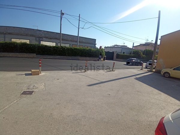 locale commerciale in vendita a Siracusa