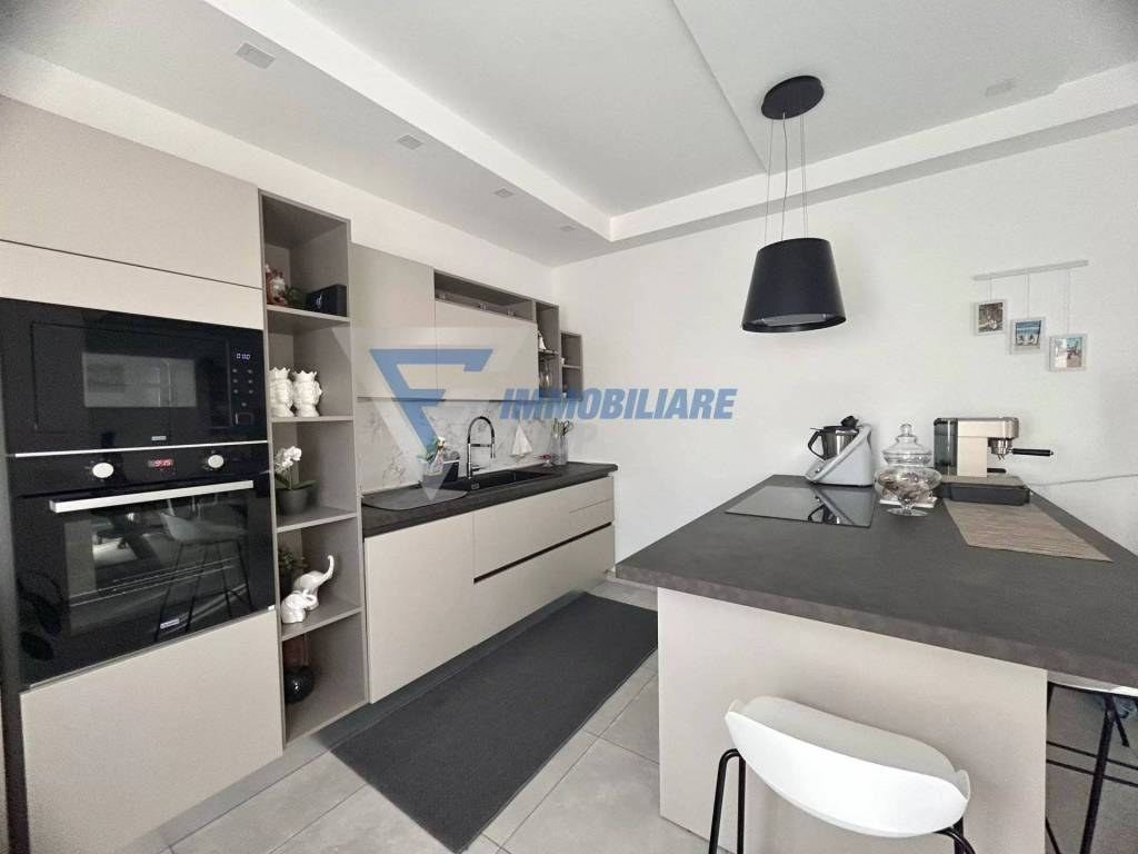 appartamento in vendita a Siracusa in zona Borgata