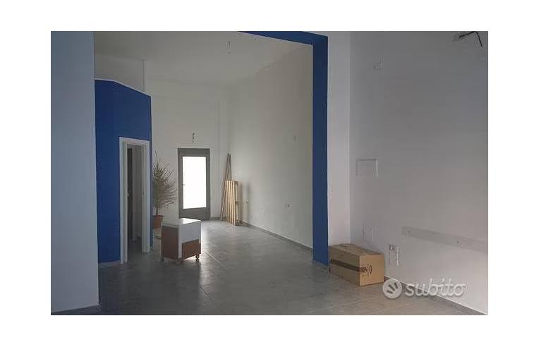 locale commerciale in vendita a Siracusa in zona Centro Città