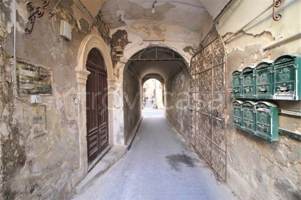 appartamento in vendita a Siracusa in zona Isola Ortigia