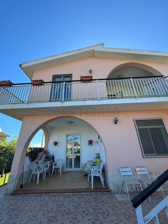 casa indipendente in vendita a Siracusa in zona Arenella