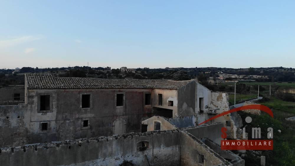casale in vendita a Siracusa in zona Epipoli