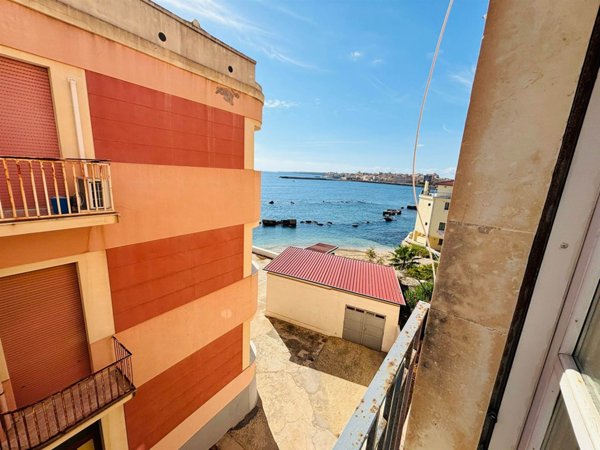 appartamento in vendita a Siracusa in zona Borgata