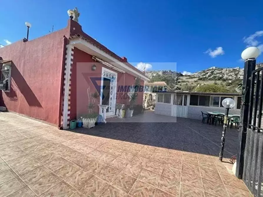 casa indipendente in vendita a Siracusa in zona Belvedere
