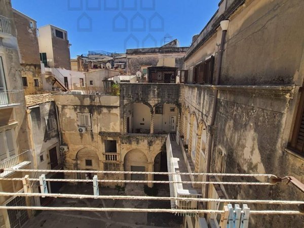 appartamento in vendita a Siracusa in zona Isola Ortigia